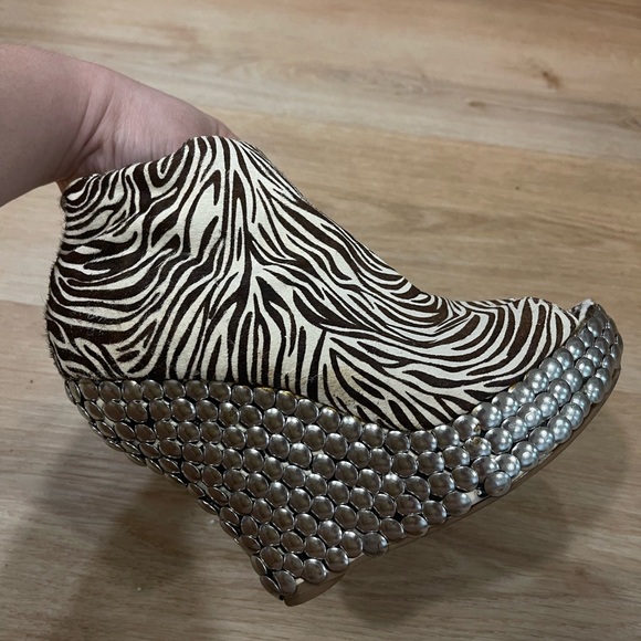 Jeffrey Campbelle zebra wedge booties, size 8 - Picture 4 of 7